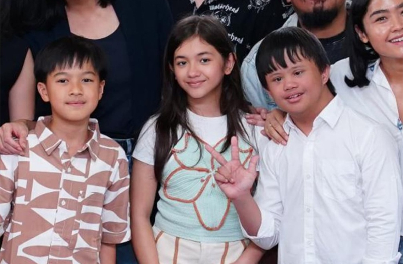 Denny Siregar Patahkan Stigma Lewat Film ‘Tanah Runtuh’ dengan Anak Down Syndrome