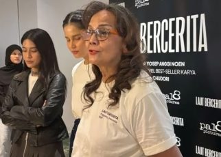 Christine Hakim Ungkap Terharu Perankan Sosok Ibu Wibisana di Film ‘Laut Bercerita’