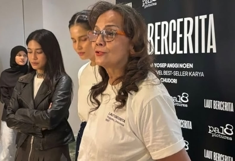 Christine Hakim Ungkap Terharu Perankan Sosok Ibu Wibisana di Film ‘Laut Bercerita’