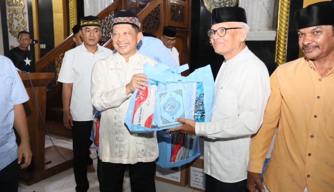 Kasatgas Tito Karnavian di Masjid Agung Lhokseumawe