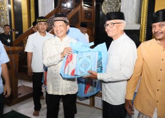 Kasatgas Tito Karnavian di Masjid Agung Lhokseumawe