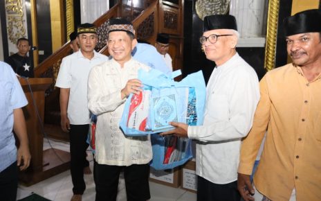 Kasatgas Tito Karnavian di Masjid Agung Lhokseumawe