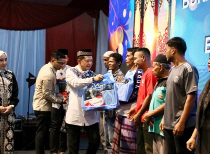 Tito Karnavian Buka Bersama Warga Huntara