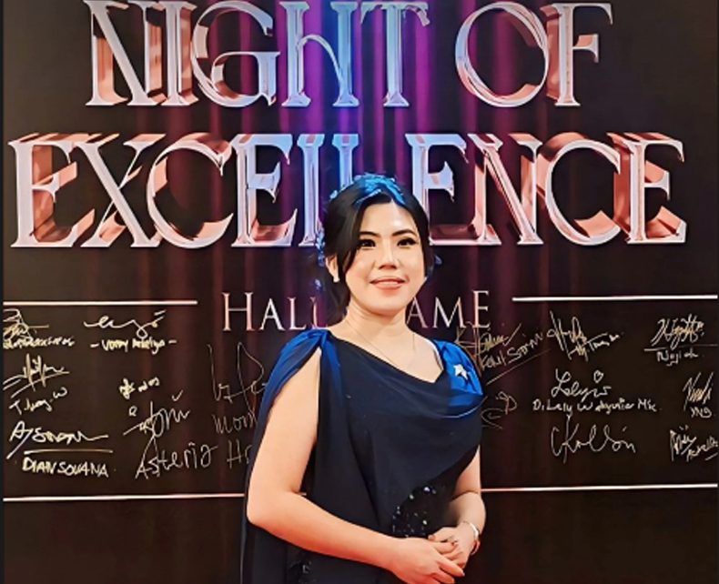 Influencer Astrellita Raih Penghargaan Pemimpin Wanita Ikonis dari Star Iconic