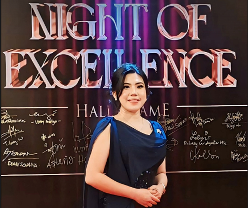 Influencer Astrellita Raih Penghargaan Pemimpin Wanita Ikonis dari Star Iconic