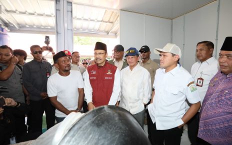 Mendagri dan Mensos Tinjau Huntara Pidie Jaya