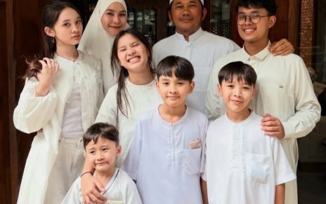 Hanung Bramantyo-Zaskia Mecca Rayakan Lebaran dengan Cara yang Sangat Istimewa