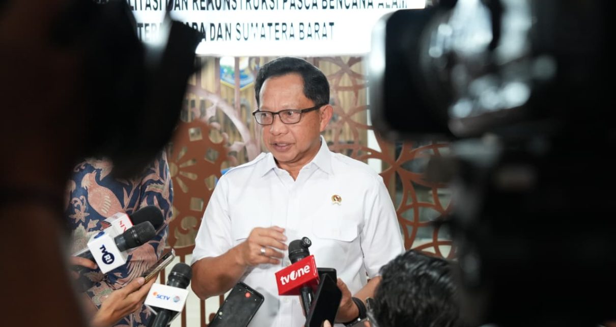 Mendagri Tito Karnavian memberi tenggat waktu satu minggu kepada pemerintah daerah (Pemda) di wilayah terdampak bencana Sumatera untuk merampungkan pendataan hunian tetap (huntap)