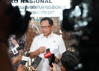 Mendagri Tito Karnavian memberi tenggat waktu satu minggu kepada pemerintah daerah (Pemda) di wilayah terdampak bencana Sumatera untuk merampungkan pendataan hunian tetap (huntap)