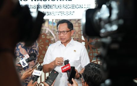 Mendagri Tito Karnavian memberi tenggat waktu satu minggu kepada pemerintah daerah (Pemda) di wilayah terdampak bencana Sumatera untuk merampungkan pendataan hunian tetap (huntap)