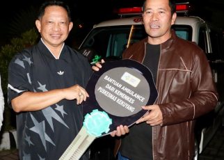 Kasatgas PRR Serahkan Bantuan 5 Ambulans di Takengon