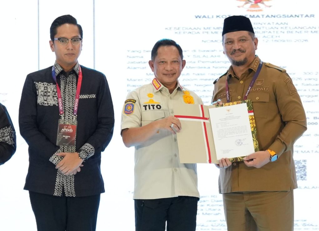 Kasatgas Tito Saksikan Penyerahan Surat Pernyataan Memberikan Bantuan Keuangan Khusus