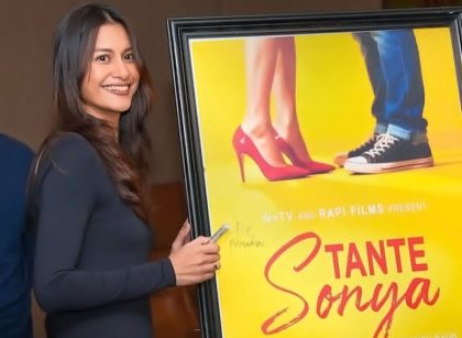 Raihaanun Bintangi Serial Tante Sonya Beradu Akting dengan Maxime Bouttier