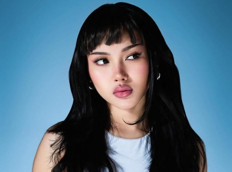 Shakira Jasmine Rilis MV ‘Akankah Aku Sampai Kesana’ tentang Refleksi Mimpi & Asia Tour 2026