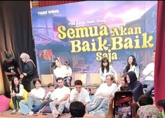 Baim Wong Ungkap Sutradarai Film ‘Semua Akan Baik-Baik Saja’ Bertabur BintangBaim Wong Ungkap Sutradarai Film ‘Semua Akan Baik-Baik Saja’ Bertabur Bintang