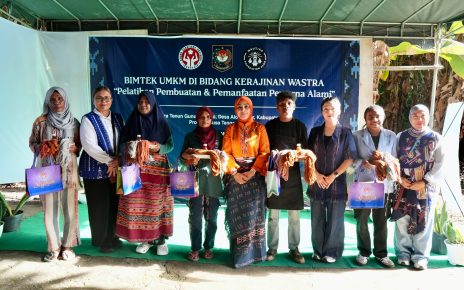 Bekali Keterampilan Wastra, Dekranas Gelar Bimtek bagi UMKM Alor