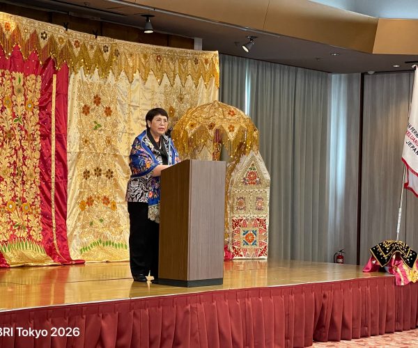 Festival Budaya Indonesia bertajuk “Rang Minang Baralek Gadang” digelar meriah di Tokyo, Jepang, Minggu (23/5/2026). Ragam hias khas Minangkabau seperti songket dan batik menghiasi lokasi acara yang diselenggarakan Ikatan Keluarga Minangkabau Jepang dengan dukungan KBRI Tokyo tersebut.