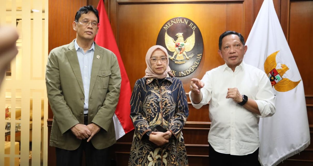 Pemerintah Bahas Pengelolaan Kepegawaian dan Keuangan Daerah