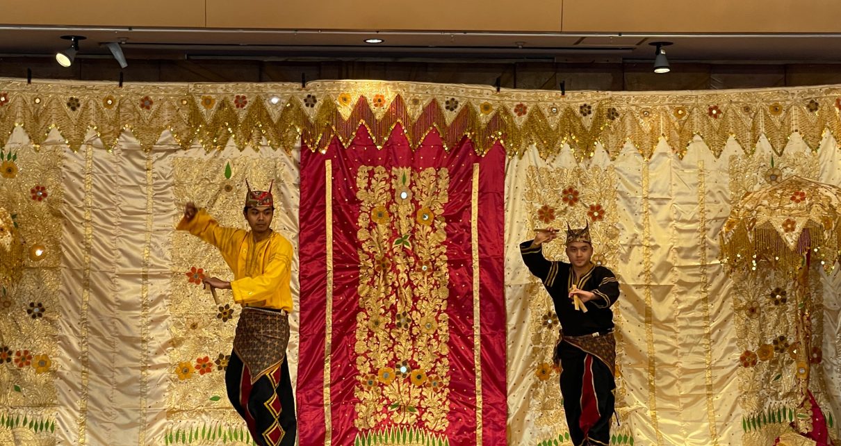 Ragam Hias Minangkabau Meriahkan Festival Budaya Indonesia di Tokyo