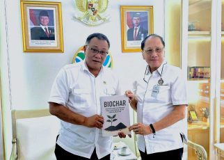 Menteri Lingkungan Hidup RI, Moh. Jumhur Hidayat