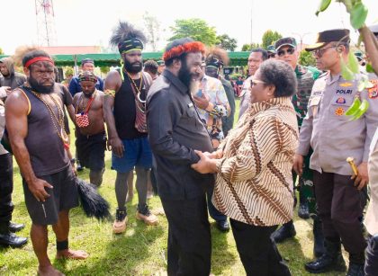Wamendagri Ribka Haluk Kawal Langsung Perdamaian Konflik Suku di Wamena2