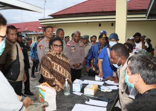 Wamendagri Ribka Pastikan Penanganan Pengungsi Jayawijaya Terkoordinasi