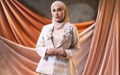 Herni Ekamawati Rilis 2 Lagu Sekaligus ‘Sang Pendoa (Ibu)’ dan ‘Dunia Bukan Tuhanmu’