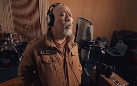 Indro Warkop Sampaikan Kerinduan kepada Dono dan Kasino dalam Lagu ‘Dan Aku Rindu’