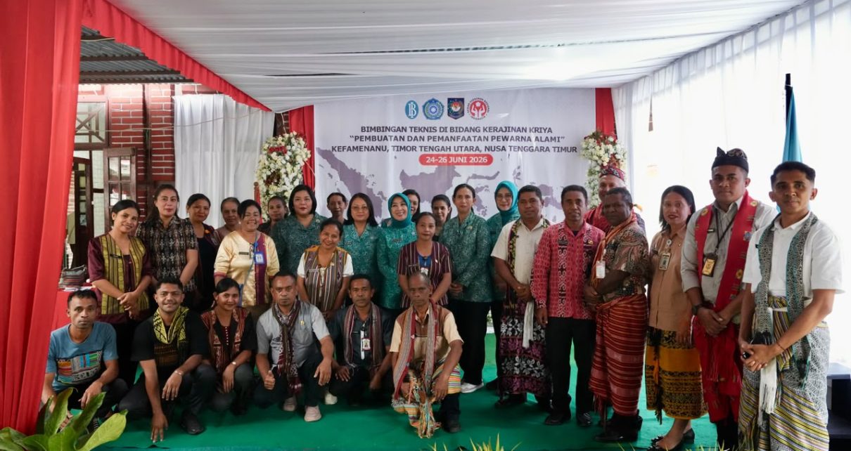 Ketua Umum PKK Tenun Belu NTT