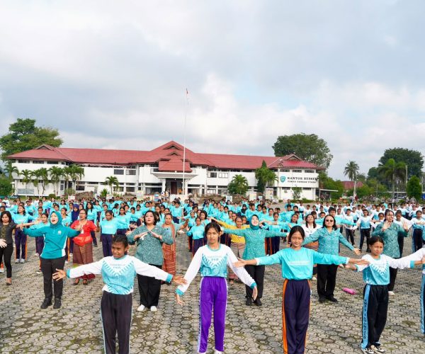 Ketum TP PKK Ajak Pelajar TTU Siapkan Diri Menjadi Generasi Emas 2045