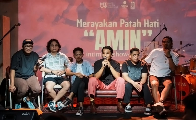 Martian Sukses Gelar Showcase ‘Merayakan Patah Hati: Amin’ di Coma M Bloc, Jaksel
