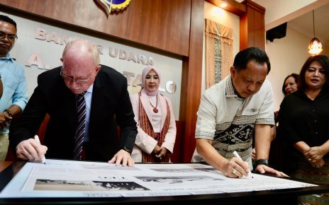 Mendagri Tito Sebut Atambua Jadi Jalur Bersejarah Penerbangan Eropa-Australia