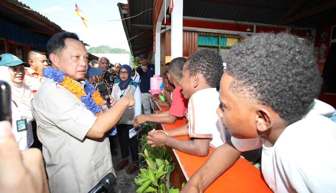 Mendagri Cek BSPS di Kampung Ria