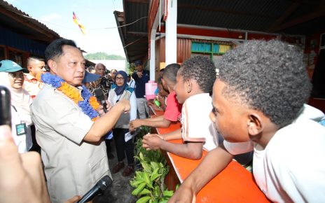 Mendagri Cek BSPS di Kampung Ria