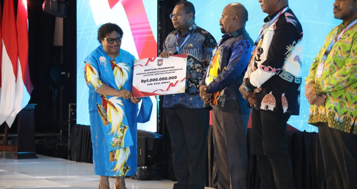 Ribka Haluk Apresiasi Pemda Berprestasi di Papua