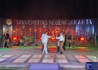 UNJ Gelar Kirab Obor Peradaban Perdana di Dies Natalis ke-62, Ini Maknanya