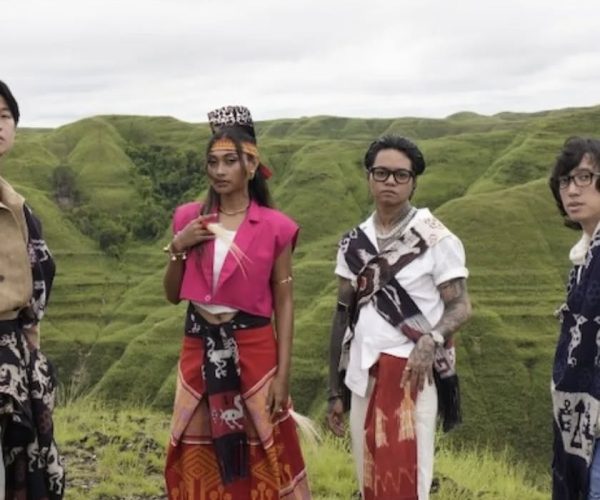 Weird Genius dan Novia Bachmid Rilis ‘Your Side’ Eksplorasi Musik Tradisional Sumba