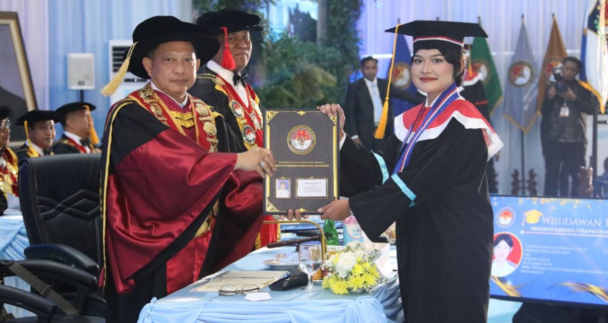 Mendagri di acara wisuda IPDN