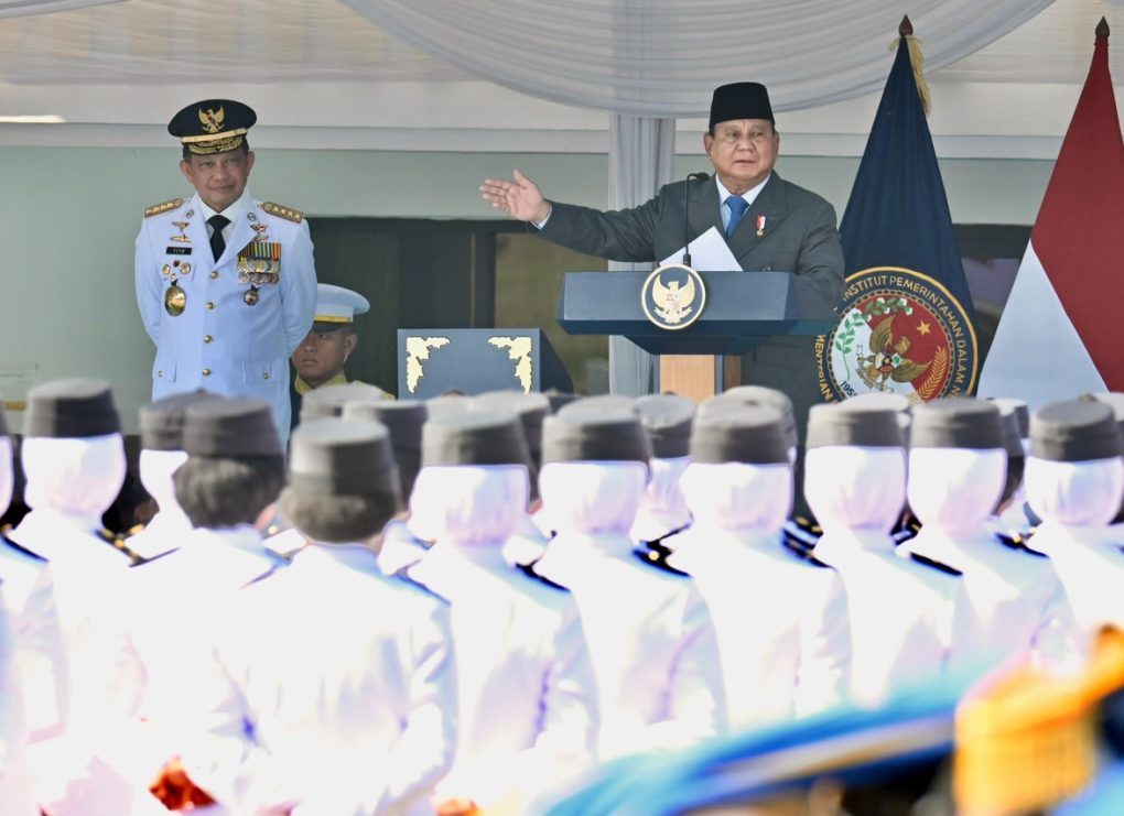 Presiden Prabowo Subianto mengapresiasi proses rekrutmen Institut Pemerintahan Dalam Negeri (IPDN) yang dinilai mencerminkan sistem seleksi berbasis prestasi dan memberi kesempatan yang setara bagi seluruh anak bangsa.