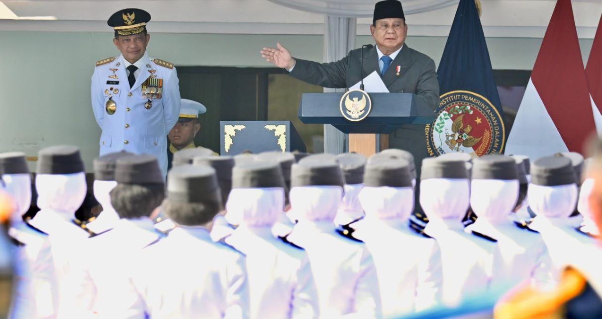 Presiden Prabowo Subianto mengapresiasi proses rekrutmen Institut Pemerintahan Dalam Negeri (IPDN) yang dinilai mencerminkan sistem seleksi berbasis prestasi dan memberi kesempatan yang setara bagi seluruh anak bangsa.