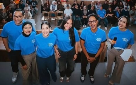 Film ‘Ada Duka di Bawah Telapak Kaki Ibu’ tentang Perjuangan Ibu Berperan Ganda