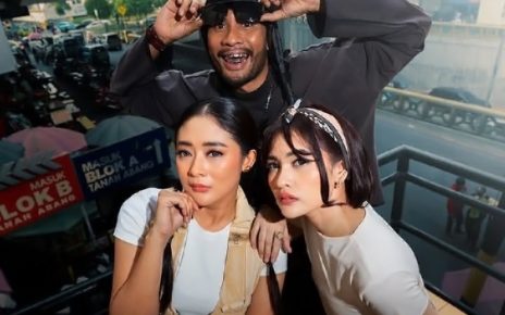 Duo Anggrek dan Ecko Show dalam Single ‘Senayan Tanah Abang’