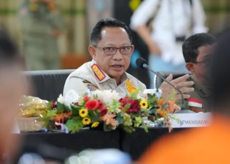 Gempa NTT, Mendagri Tito Pastikan Layanan Dasar Segera Dipulihkan