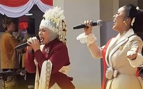 Krisdayanti dan Melly Goeslaw Duet Nyanyi di Istana, Rayakan HUT Kemerdekaan RI ke-81