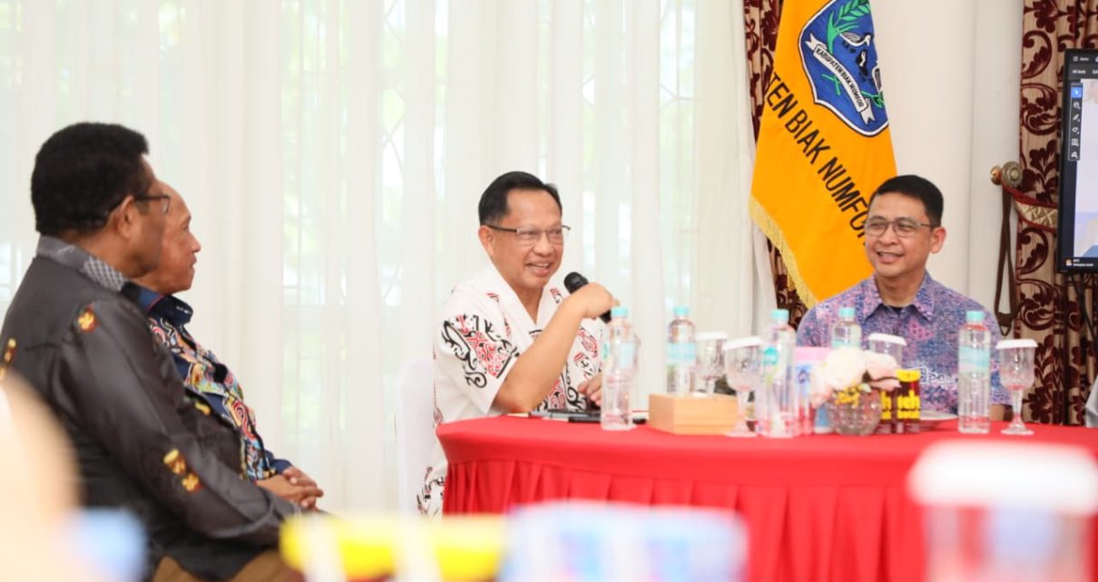 Mendagri: Data Kependudukan Jadi Kunci Bansos Tepat Sasaran di Biak Numfor