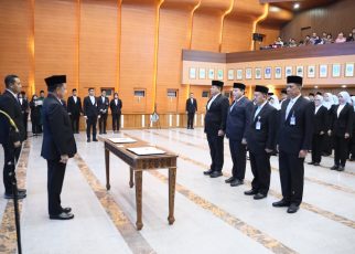 Mendagri Tito Lantik Sejumlah Pejabat Kemendagri, Minta ASN Tingkatkan Kinerja