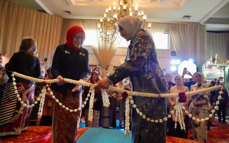 Pameran Roepa Merdeka Dibuka, Tri Tito Dorong Perempuan Terus Berkarya