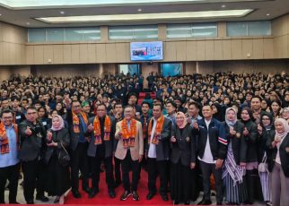Zulkifli Hasan di PKKMB FEB UNJ