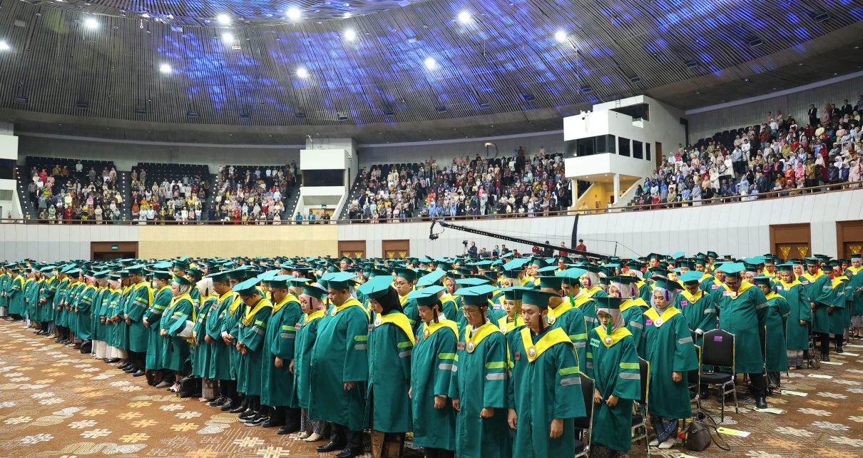 951 Wisudawan Perbanas Institute Didorong Jadi Generasi Kreatif dan Berintegritas