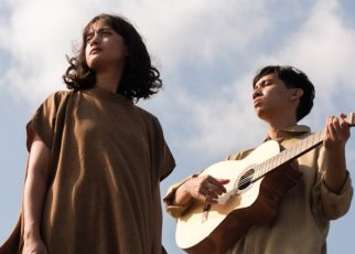Banda Neira Rilis Video Musik ‘Ajariku Jadi Berani’ Tularkan dan Memantik Keberanian